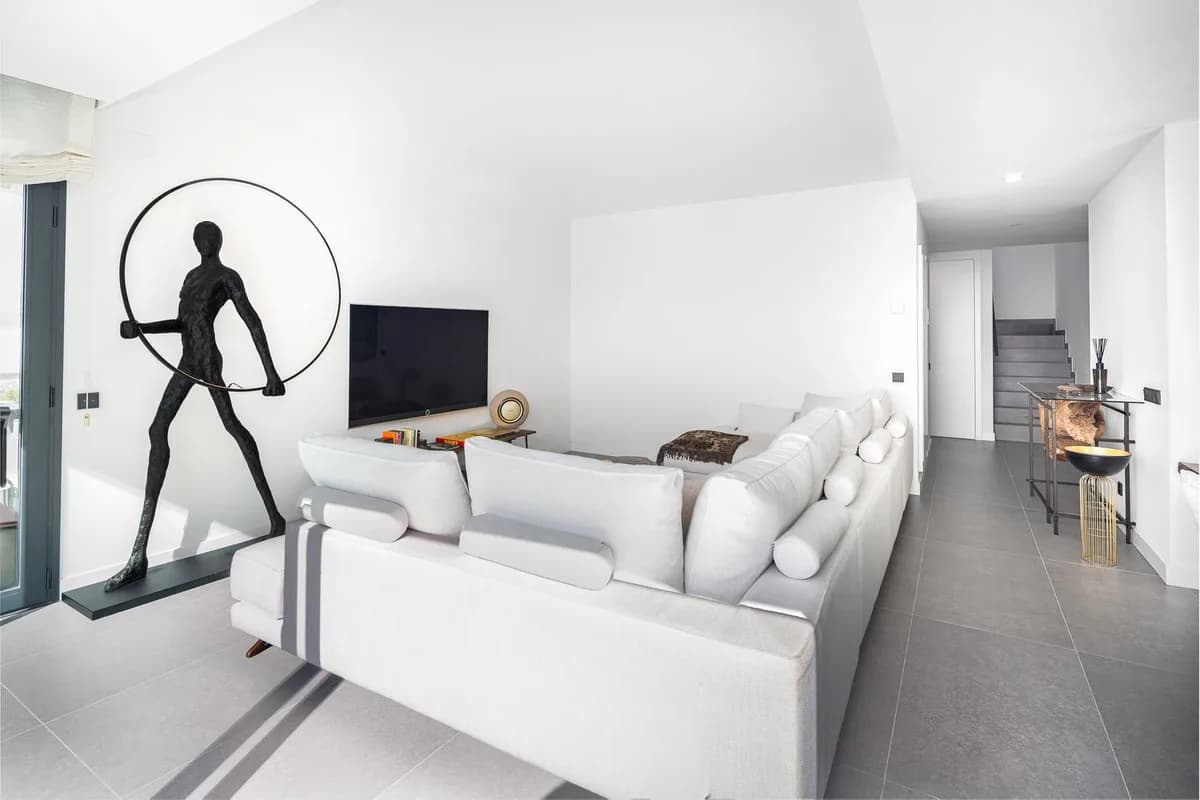3 Bedroom Penthouse Duplex for Sale in Marbella, Málaga - Image 9