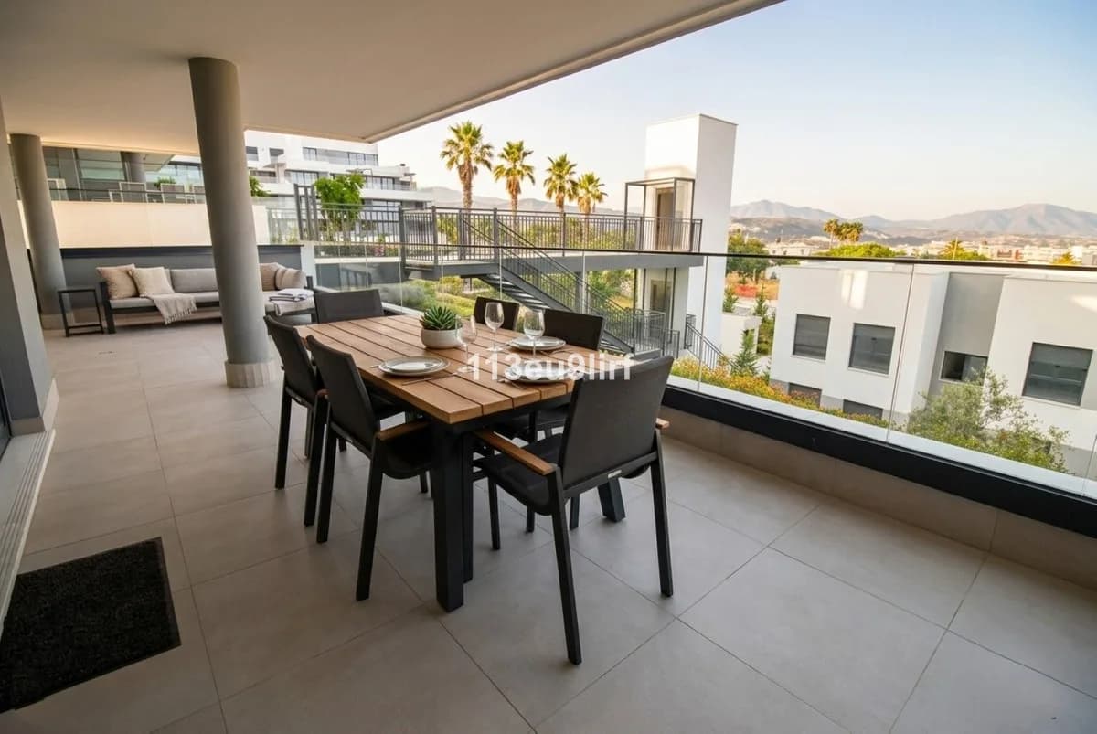 3 Bedroom Ground Floor Apartment for Sale in Estepona, Málaga - Image 9