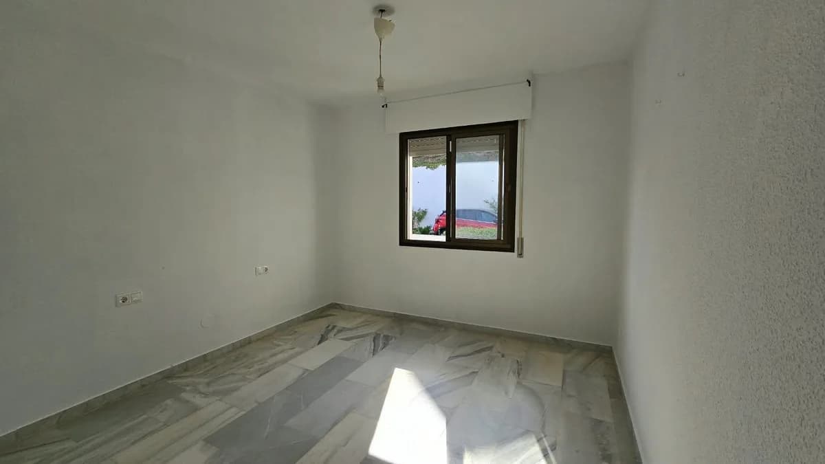 2 Bedroom Top Floor Apartment for Sale in Riviera del Sol, Málaga - Image 9