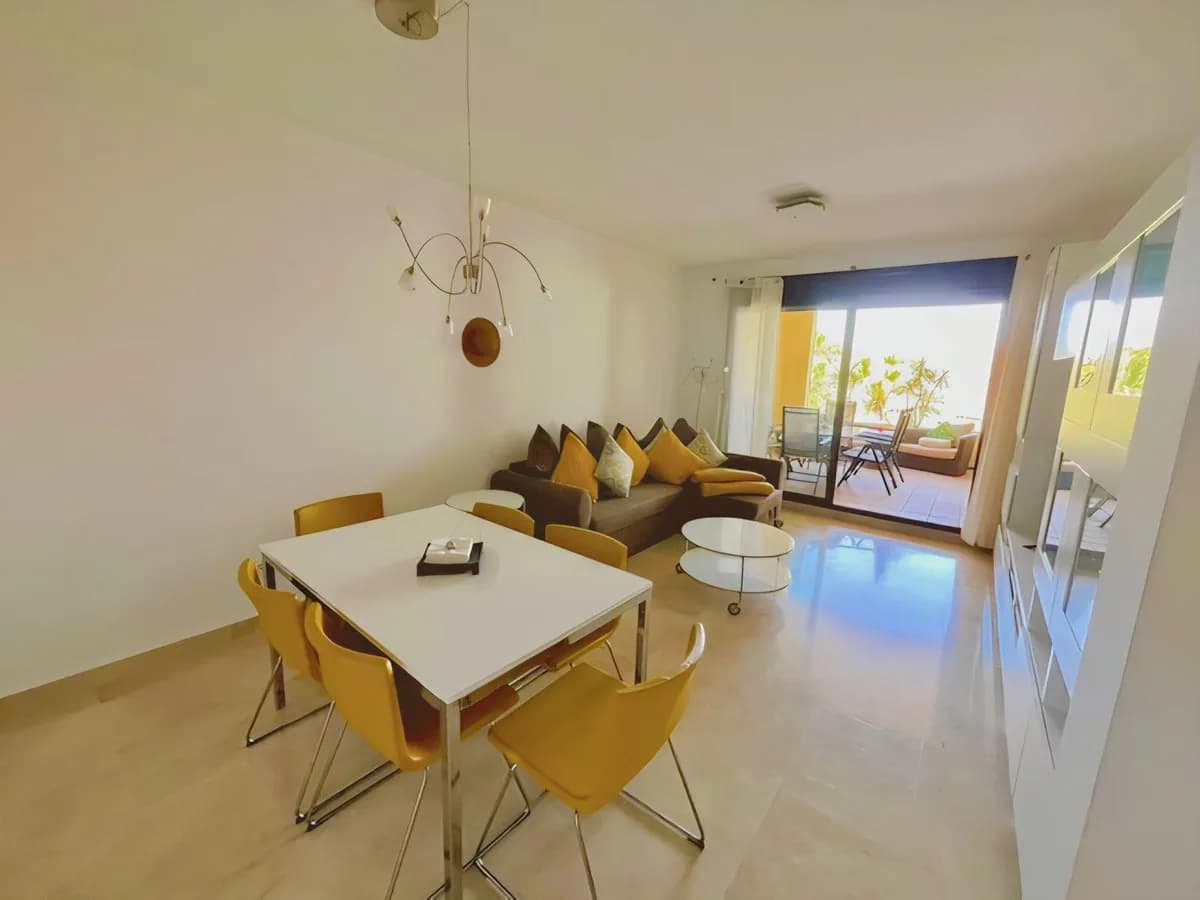 2 Bedroom Ground Floor Apartment for Sale in La Duquesa, Málaga - Image 6