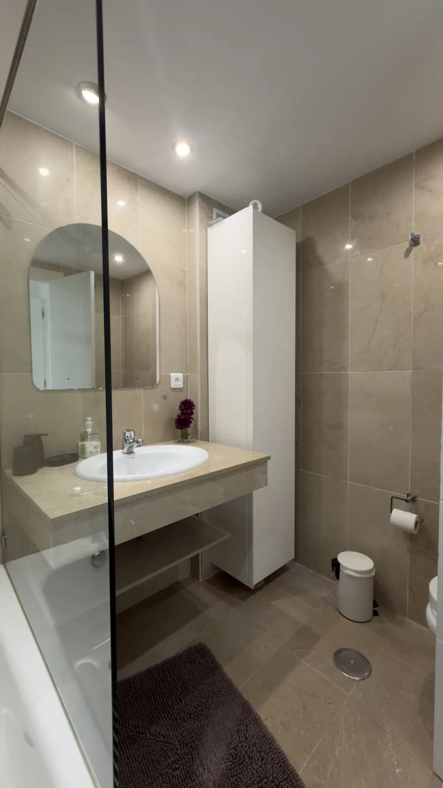 2 Bedroom Middle Floor Apartment for Sale in Puerto Banús, Málaga - Image 7