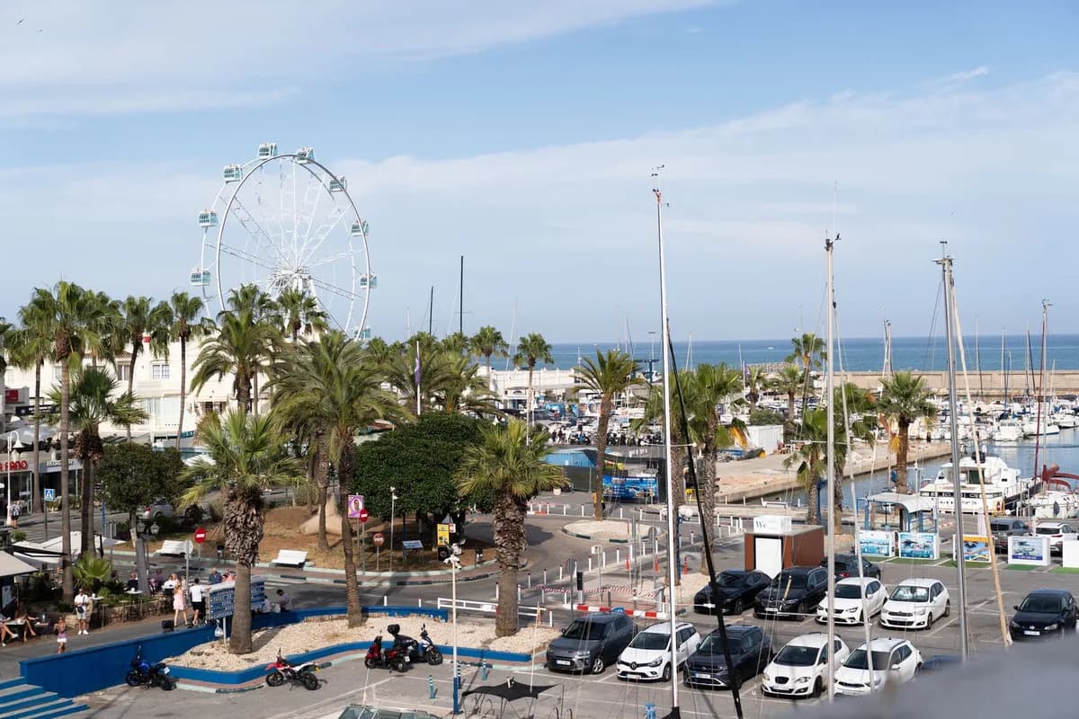 3 Bedroom Penthouse for Sale in Benalmadena Costa, Málaga - Image 4