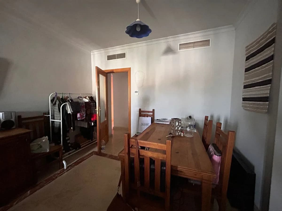 2 Bedroom Top Floor Apartment for Sale in Selwo, Málaga - Image 5