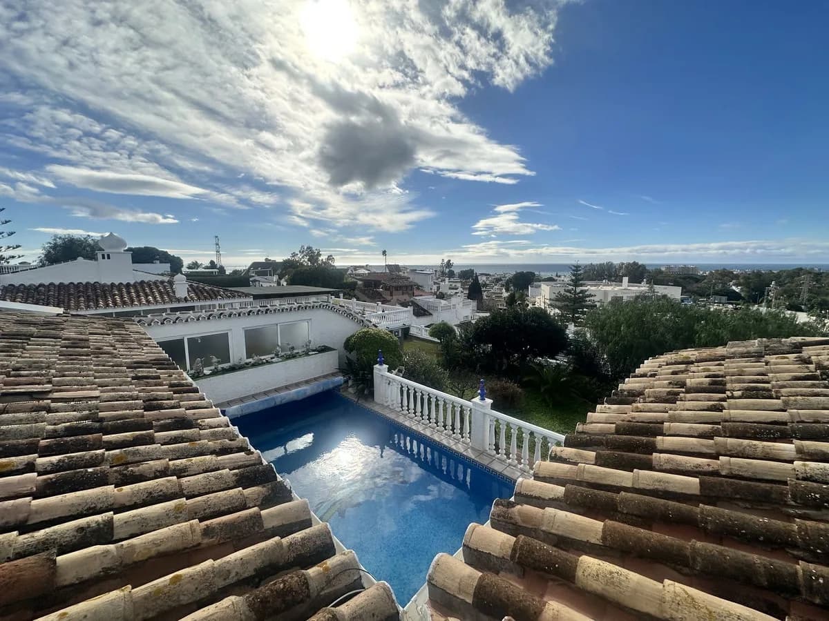 3 Bedroom Detached Villa for Sale in Calahonda, Málaga