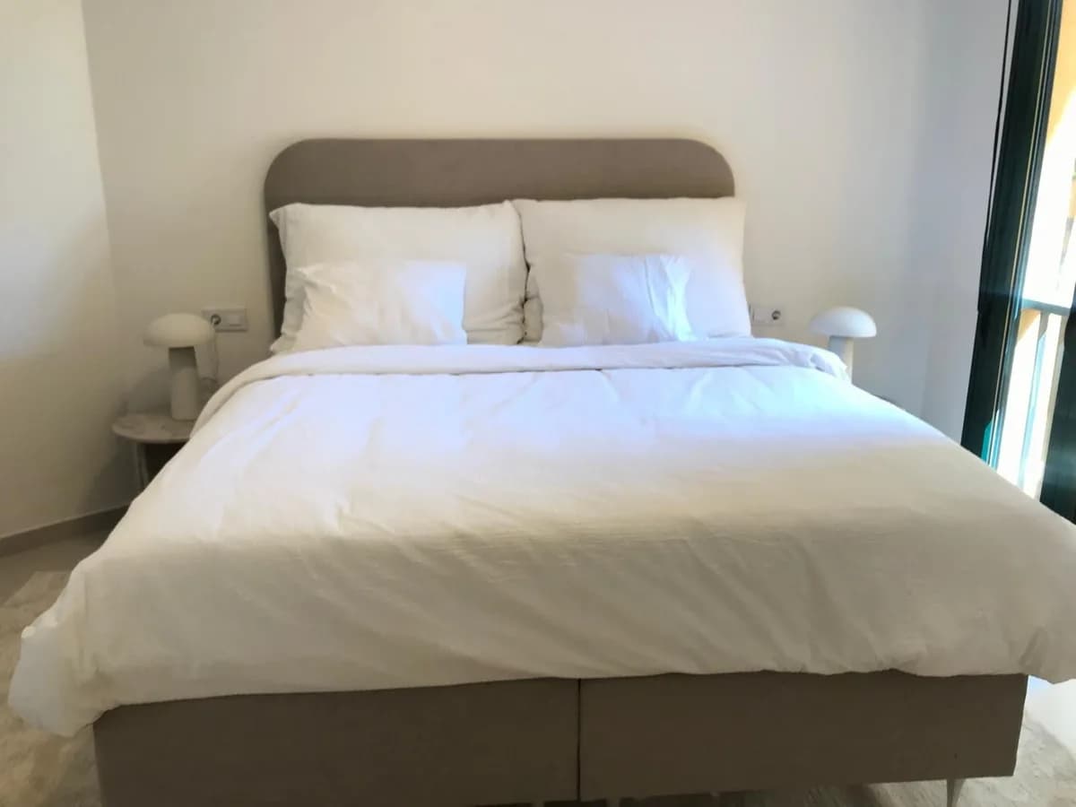 4 Bedroom Middle Floor Apartment for Sale in San Pedro de Alcántara, Málaga - Image 9