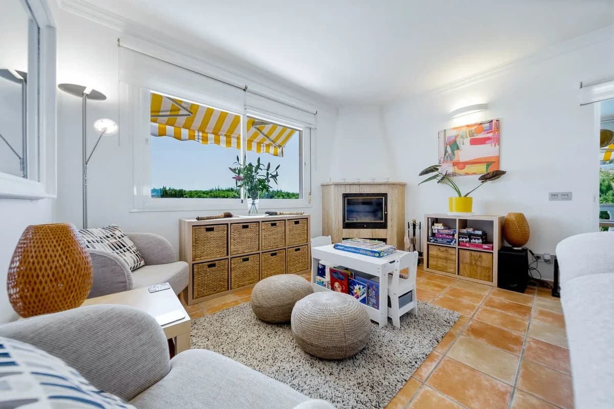 5 Bedroom Detached Villa for Sale in El Chaparral, Málaga - Image 7