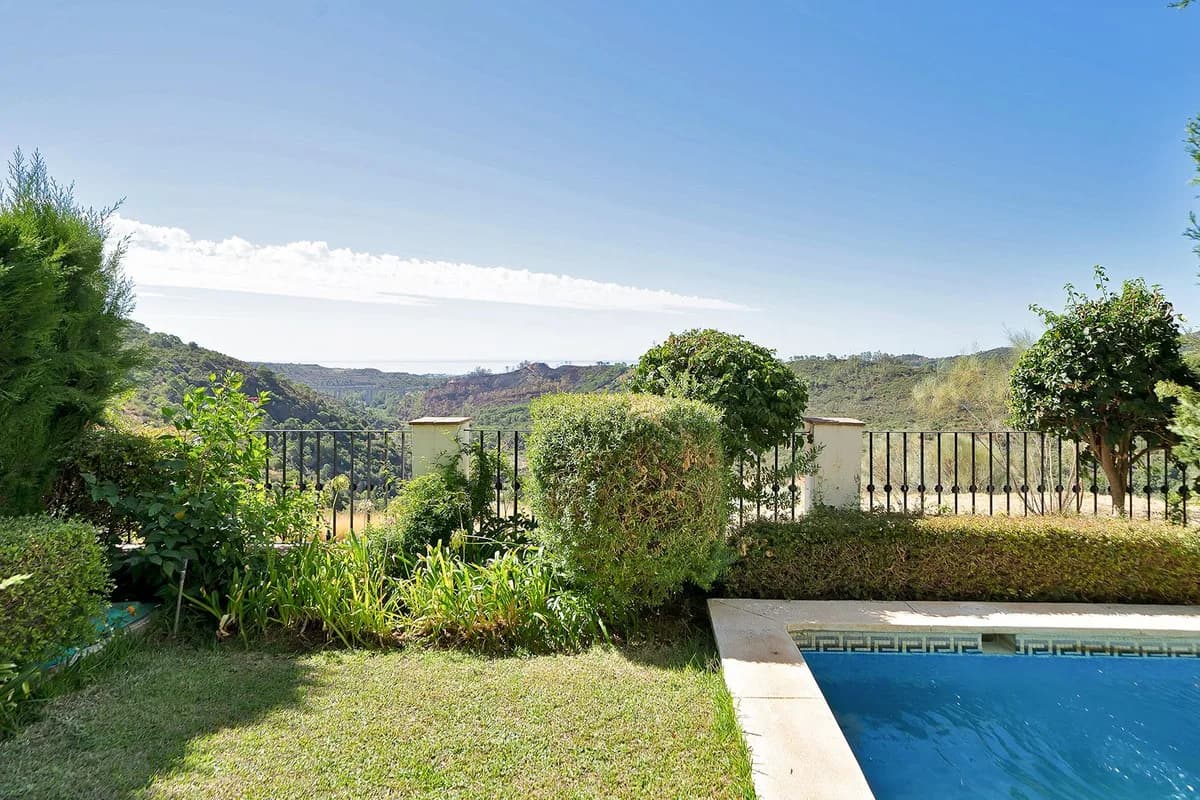 3 Bedroom Townhouse for Sale in Benahavís, Málaga - Image 2