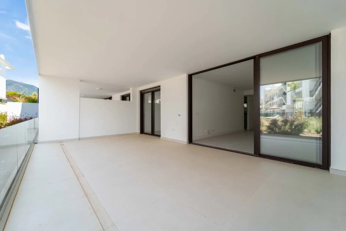 2 Bedroom Ground Floor Apartment for Sale in Fuengirola, Málaga - Image 5