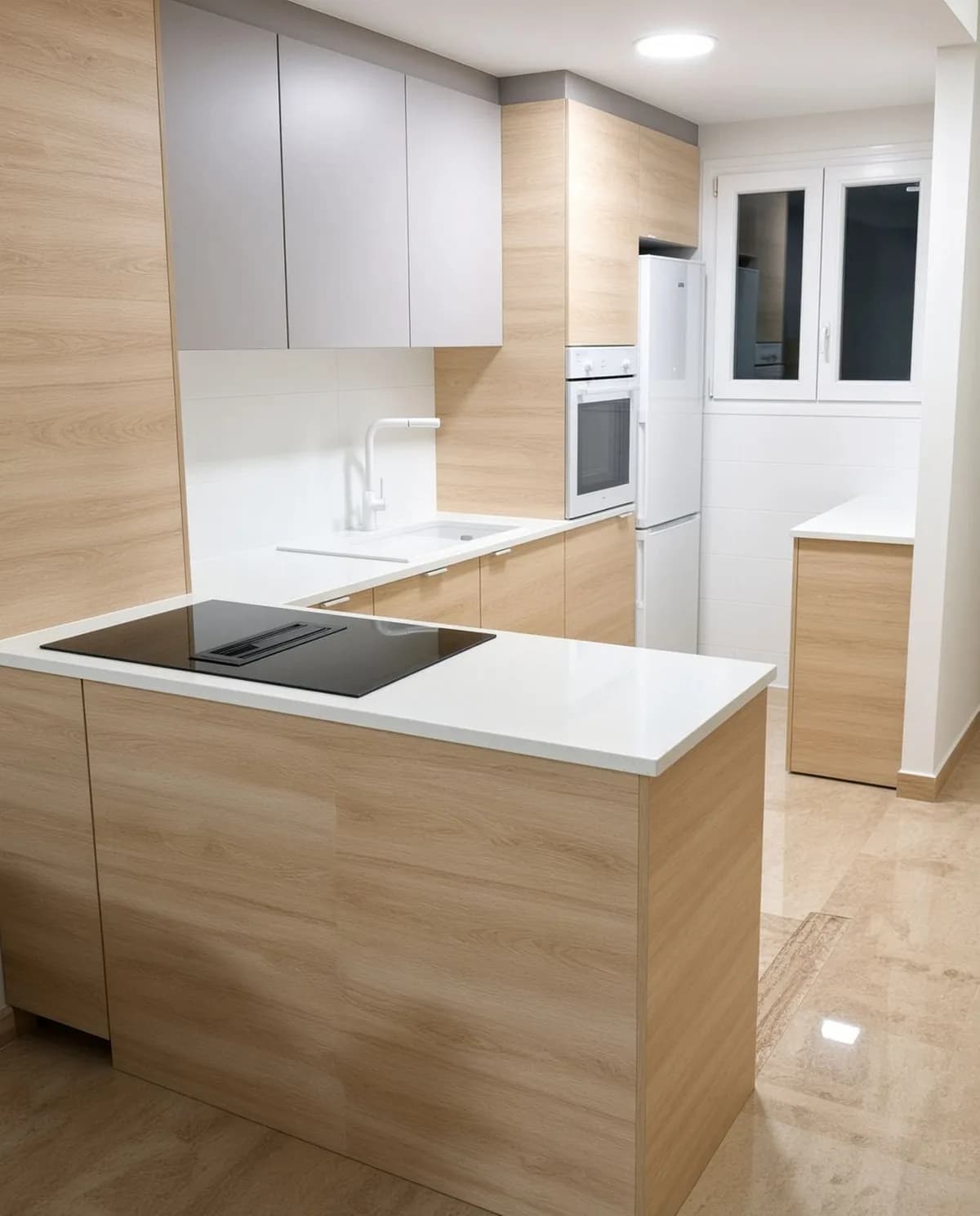 2 Bedroom Middle Floor Apartment for Sale in La Duquesa, Málaga - Image 9