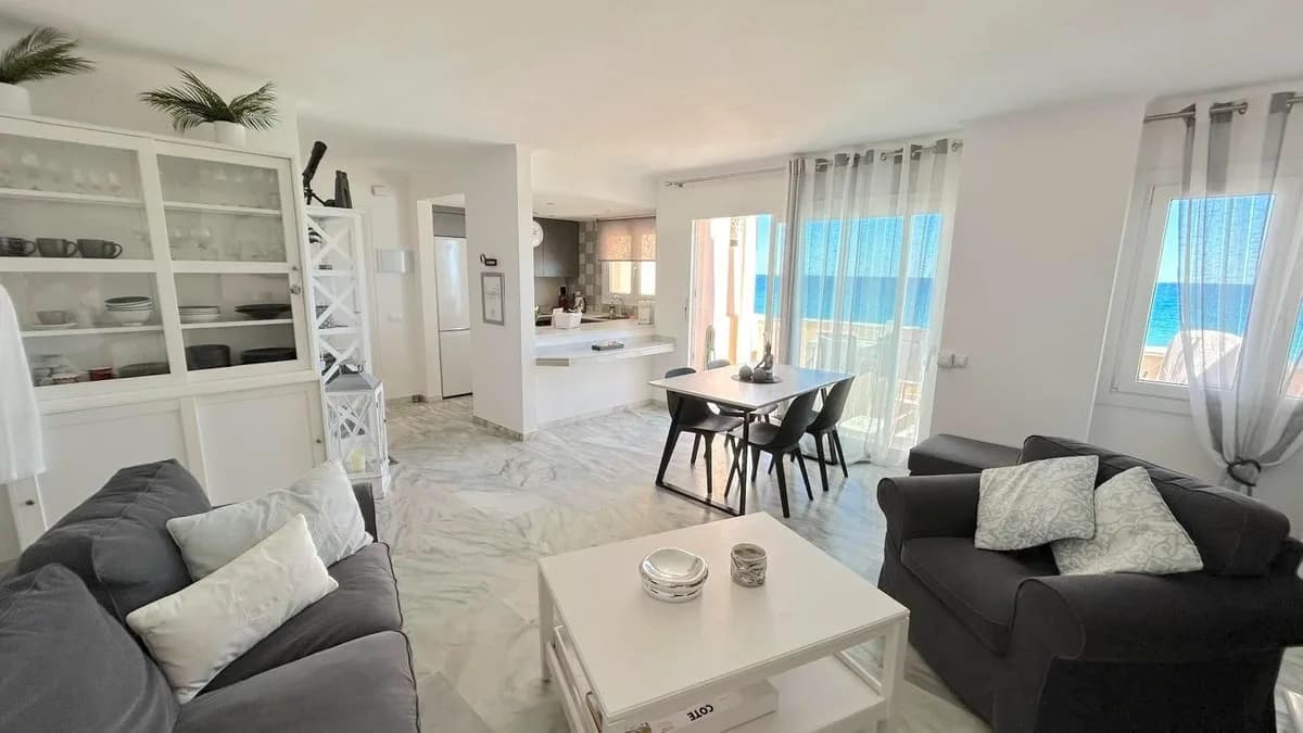 2 Bedroom Penthouse Duplex for Sale in Estepona, Málaga - Image 5