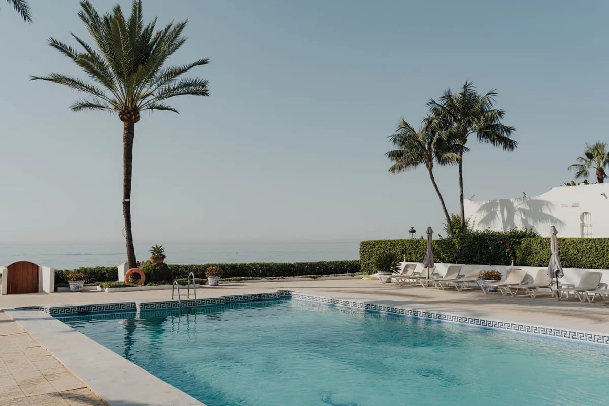 3 Bedroom Semi-Detached House for Sale in The Golden Mile, Málaga - Image 9