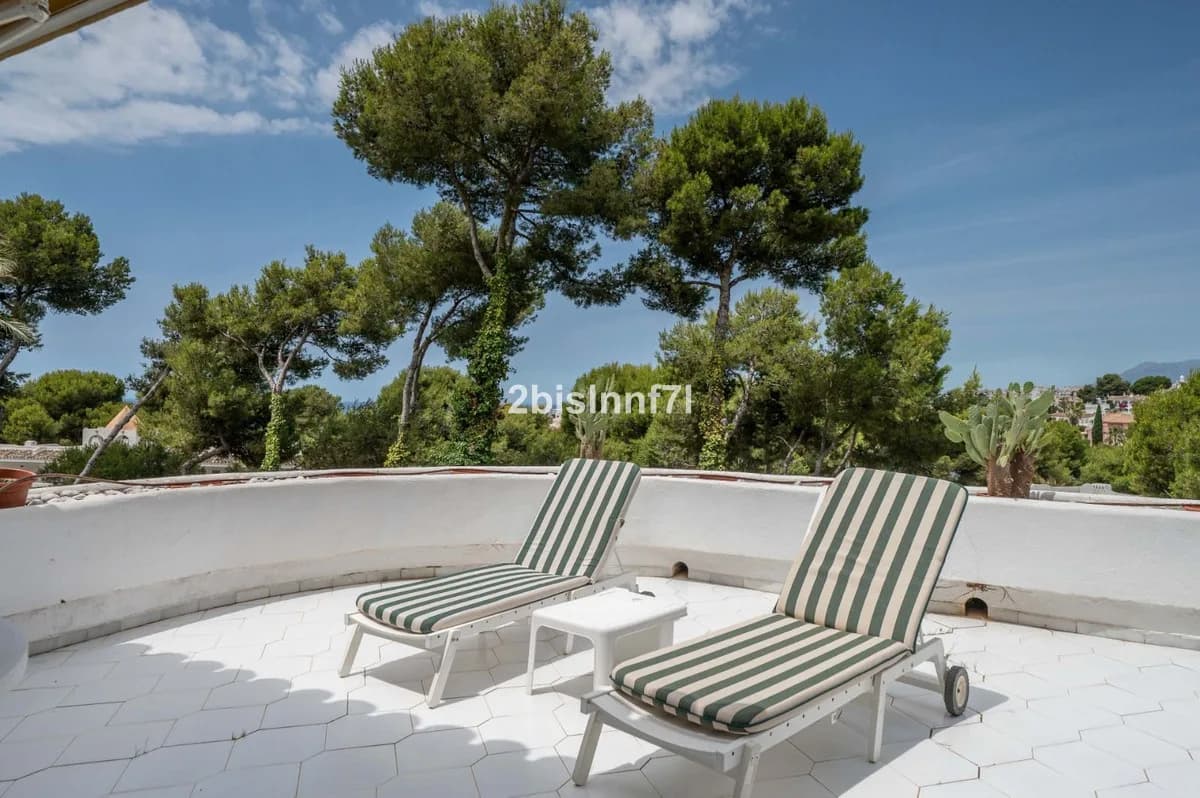 2 Bedroom Middle Floor Apartment for Sale in Miraflores, Málaga - Image 7