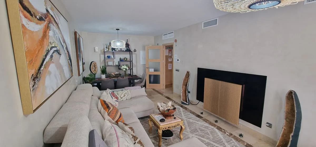 2 Bedroom Ground Floor Apartment for Sale in La Duquesa, Málaga - Image 5