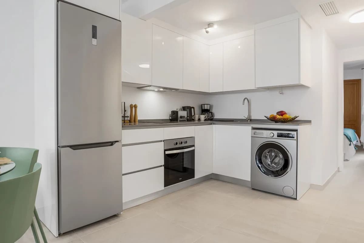 2 Bedroom Ground Floor Apartment for Sale in Benahavís, Málaga - Image 8