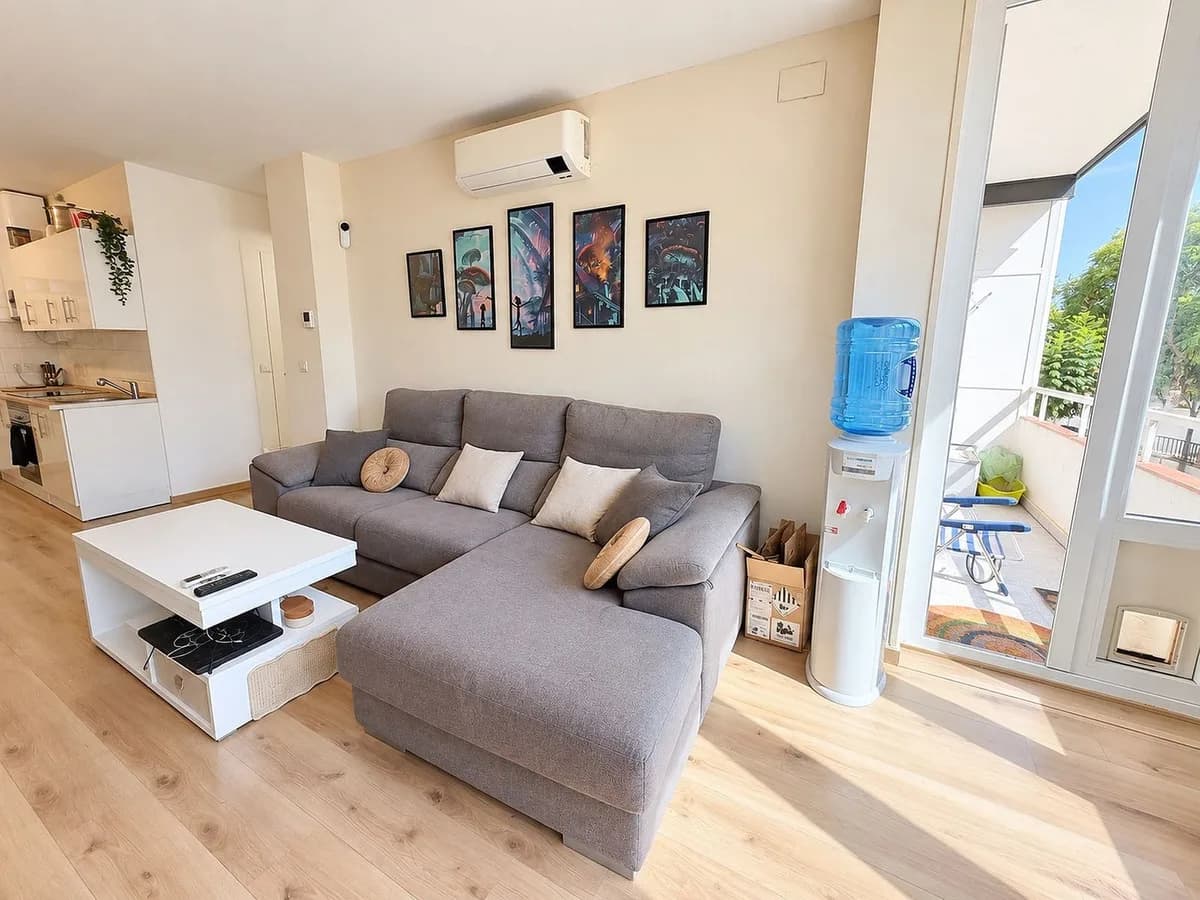2 Bedroom Ground Floor Apartment for Sale in Benalmadena Costa, Málaga - Image 4