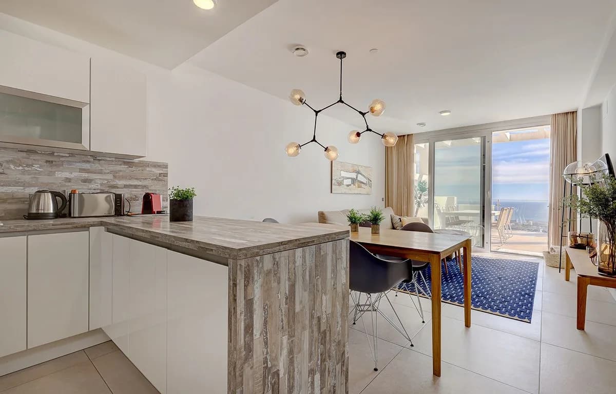 3 Bedroom Penthouse Duplex for Sale in Benalmadena, Málaga - Image 2
