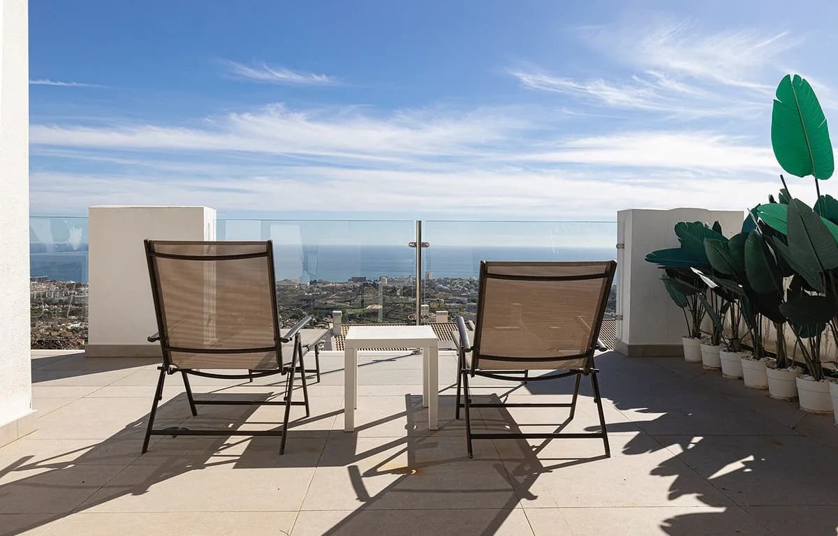 3 Bedroom Penthouse Duplex for Sale in Benalmadena, Málaga - Image 6