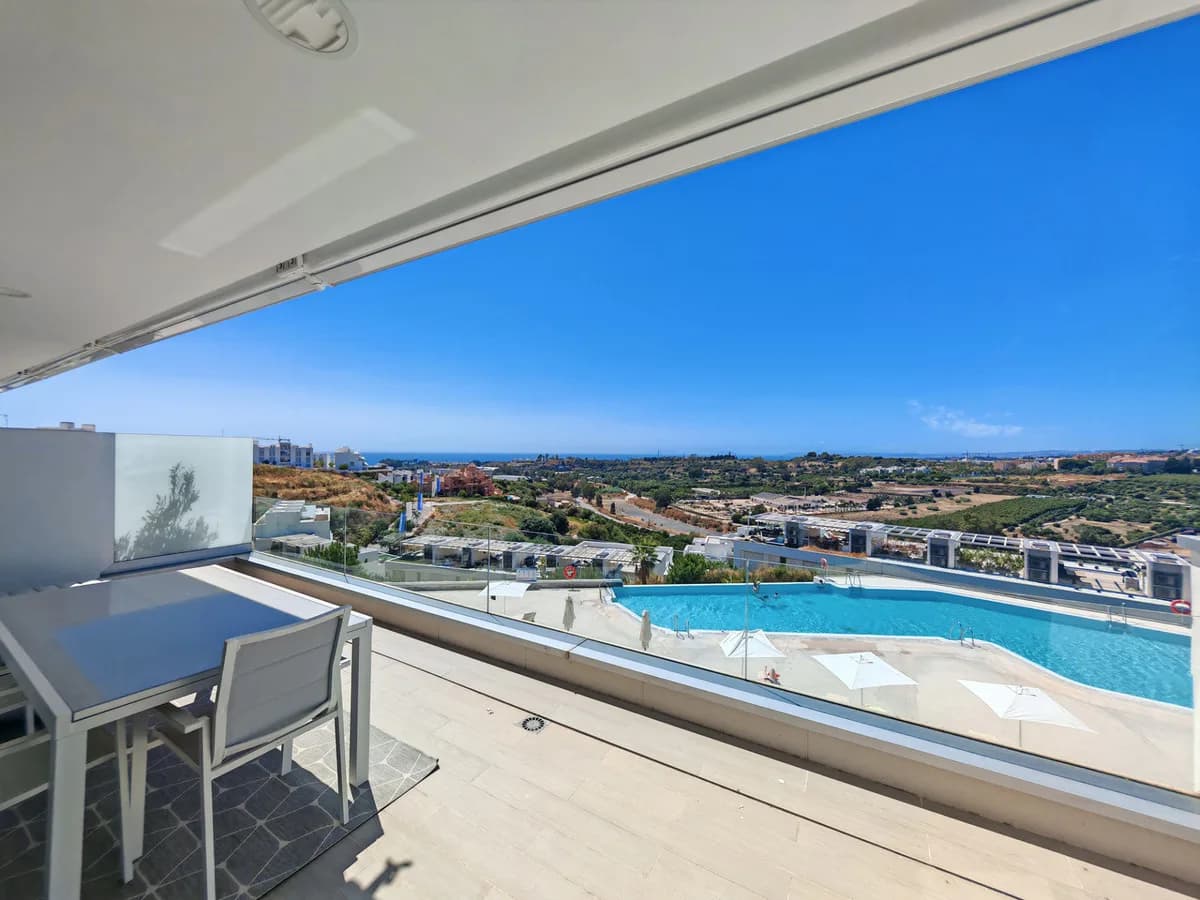 3 Bedroom Middle Floor Apartment for Sale in Cancelada, Málaga