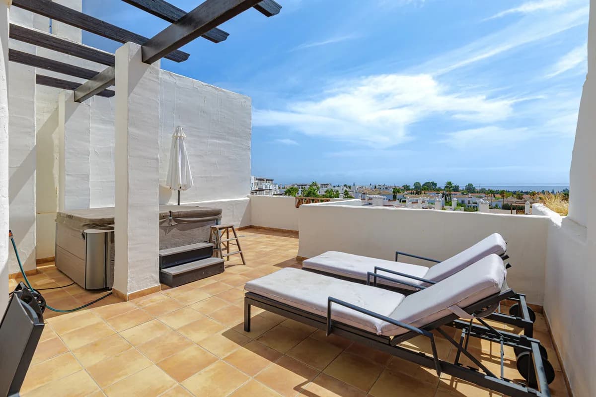 2 Bedroom Penthouse Duplex for Sale in Estepona, Málaga