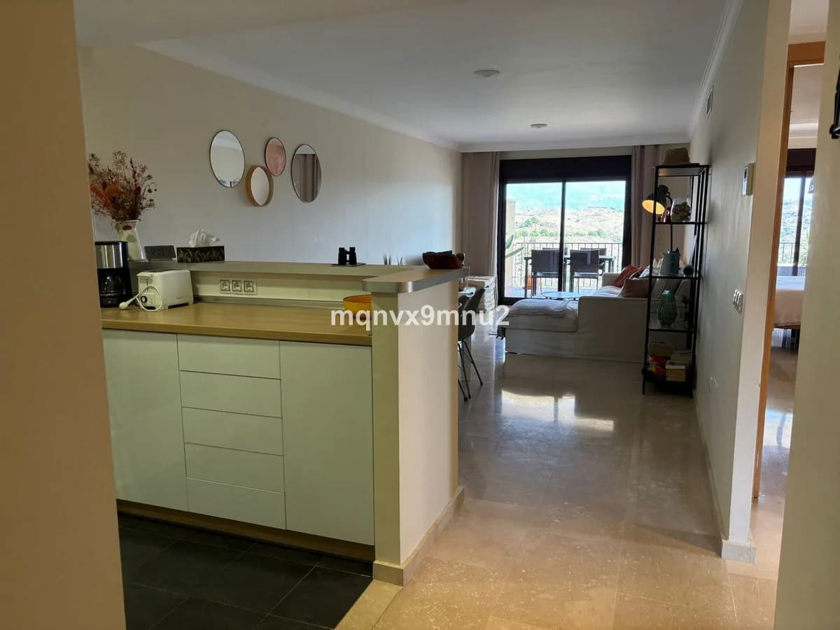 2 Bedroom Middle Floor Apartment for Sale in La Cala de Mijas, Málaga - Image 3