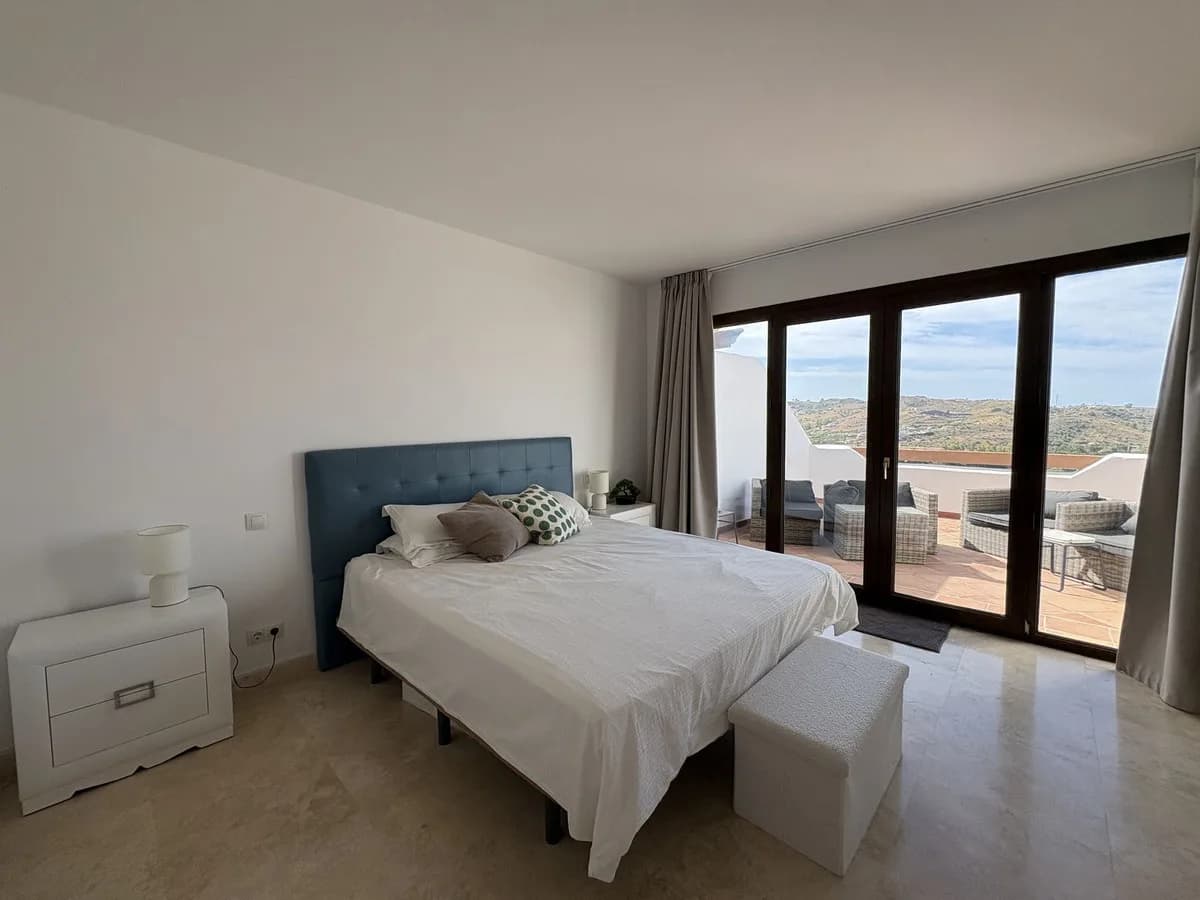3 Bedroom Penthouse Duplex for Sale in Mijas Golf, Málaga - Image 7
