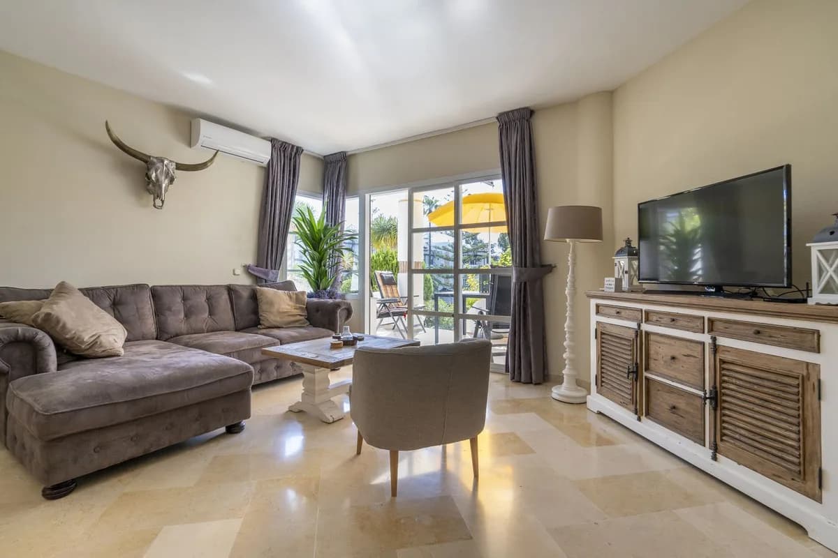 2 Bedroom Ground Floor Apartment for Sale in Mijas Golf, Málaga - Image 8