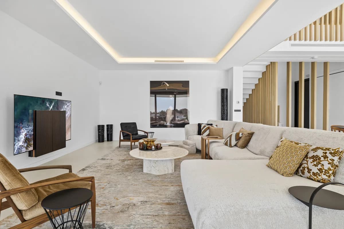 4 Bedroom Detached Villa for Sale in Benahavís, Málaga - Image 7