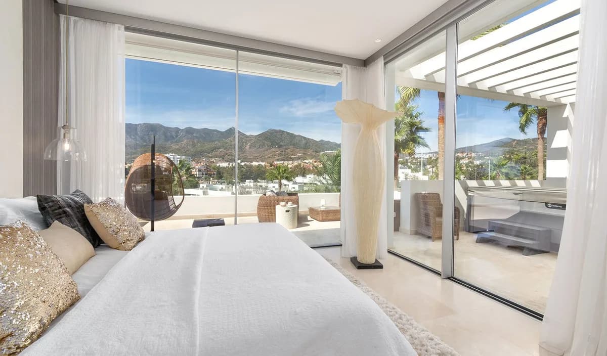 3 Bedroom Detached Villa for Sale in Río Real, Málaga - Image 7