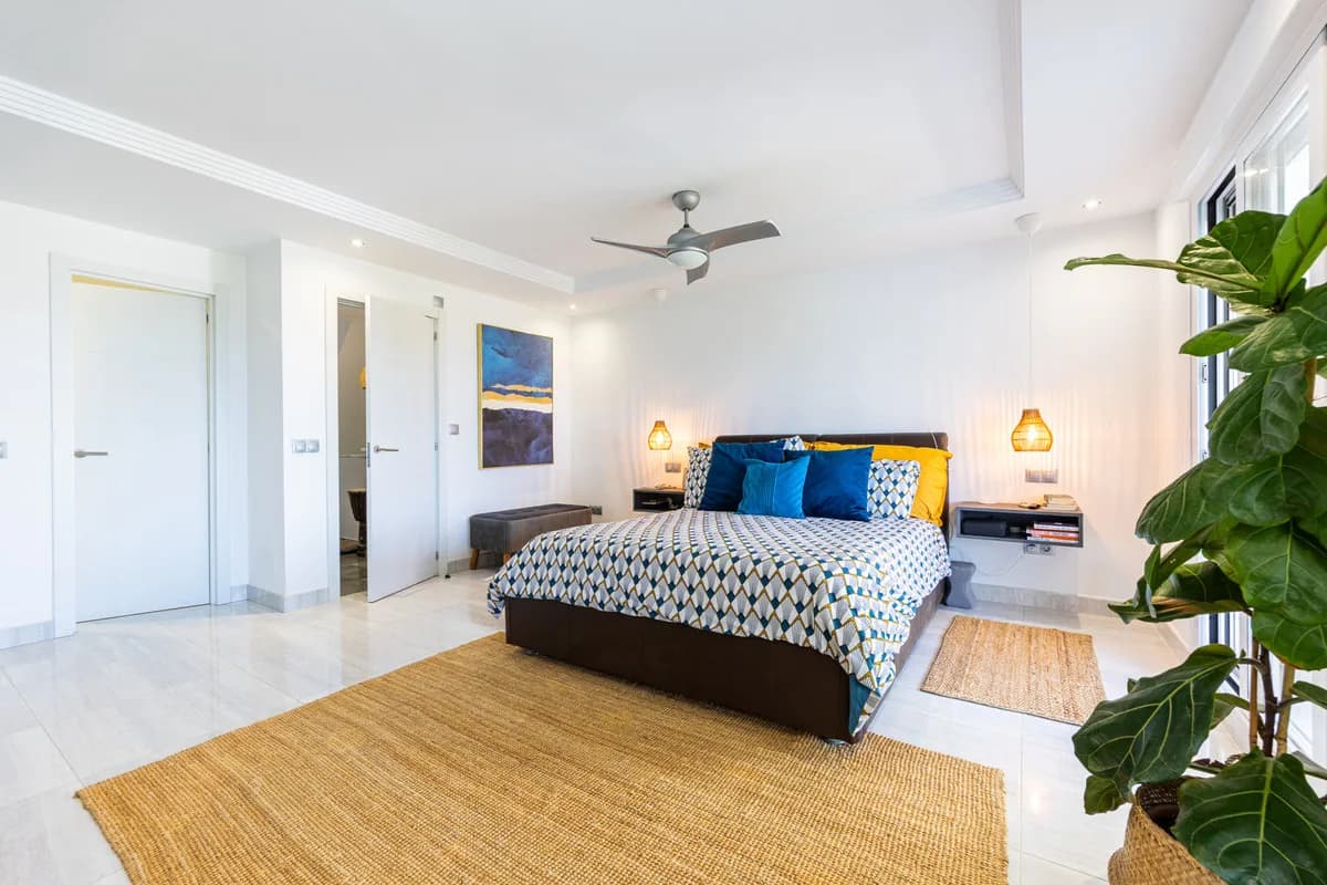 4 Bedroom Townhouse for Sale in Calahonda, Málaga - Image 6