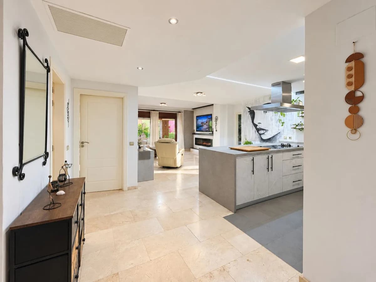 2 Bedroom Ground Floor Apartment for Sale in Casares Playa, Málaga - Image 7