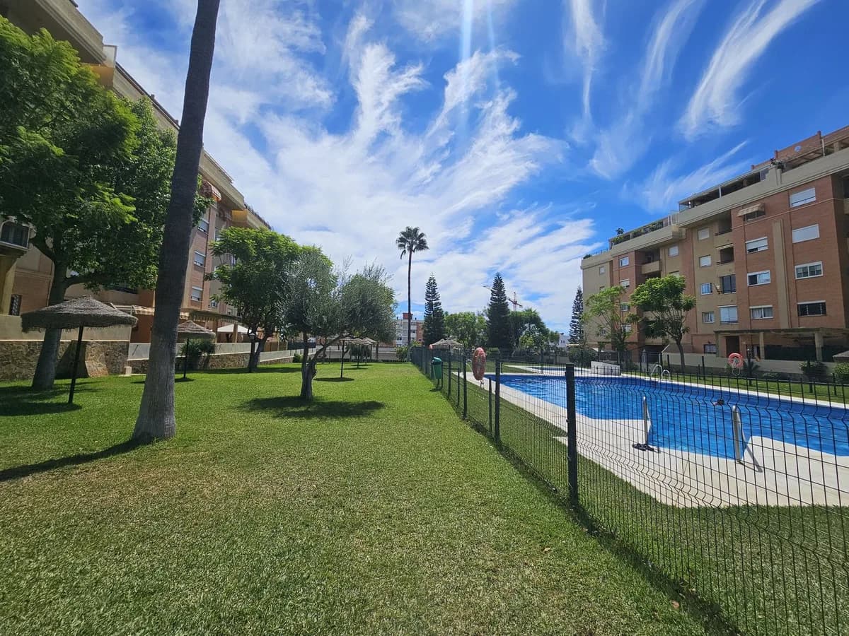 3 Bedroom Middle Floor Apartment for Sale in Torremolinos, Málaga