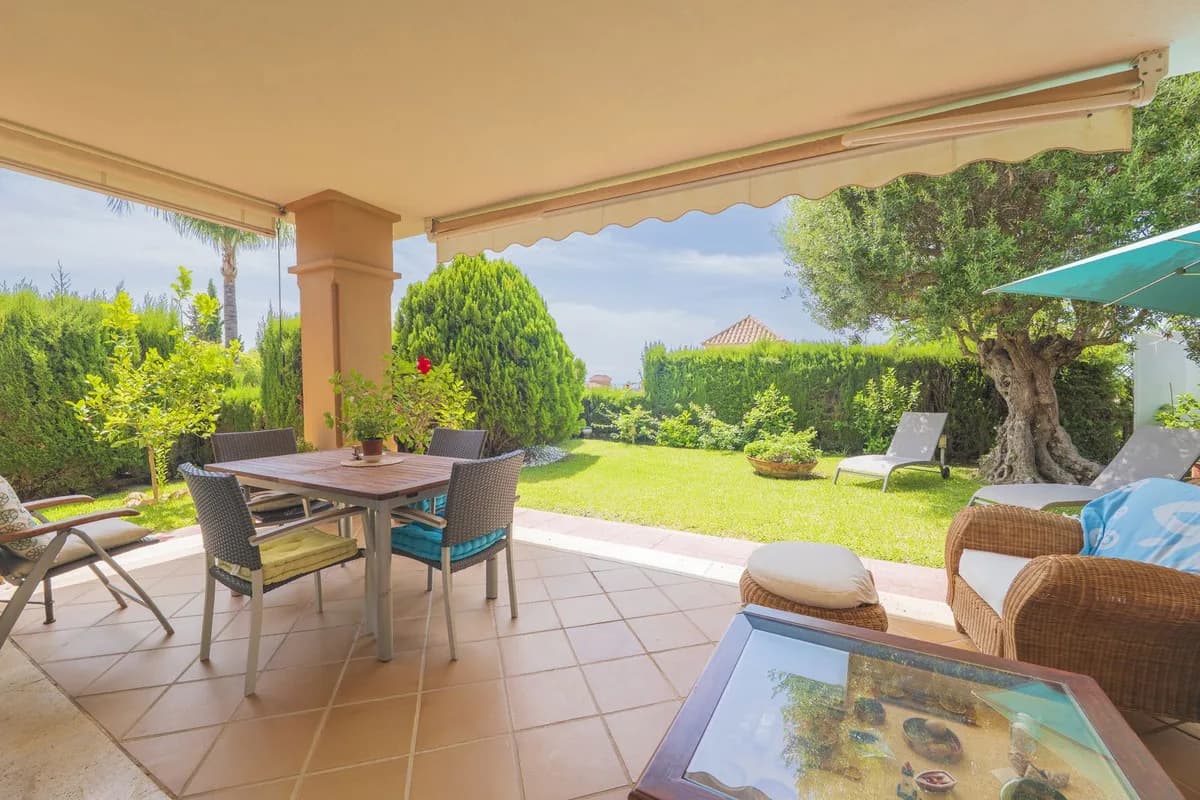 3 Bedroom Semi-Detached House for Sale in Santa Clara, Málaga - Image 4