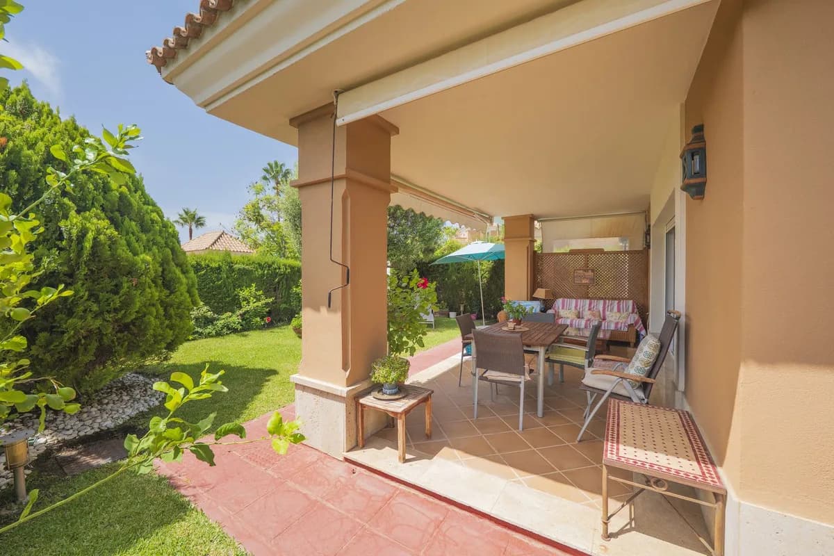 3 Bedroom Semi-Detached House for Sale in Santa Clara, Málaga - Image 5