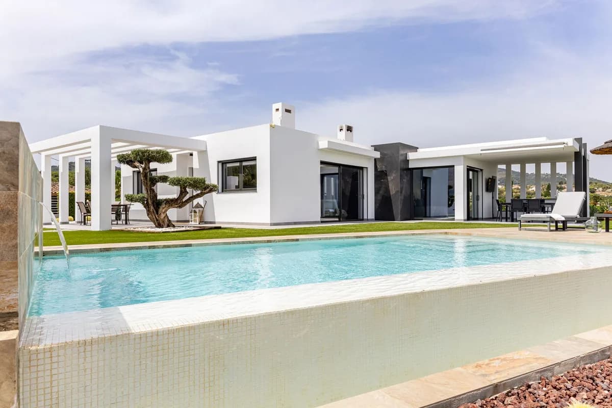 3 Bedroom Finca - Cortijo for Sale in Alhaurín el Grande, Málaga