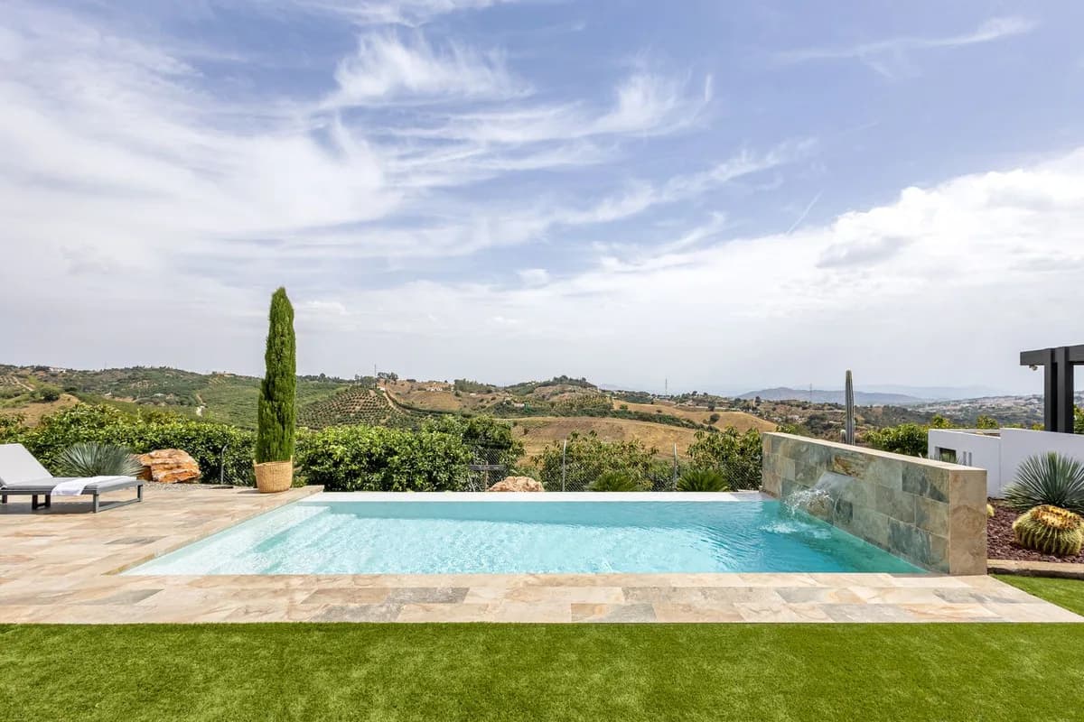 3 Bedroom Finca - Cortijo for Sale in Alhaurín el Grande, Málaga - Image 4