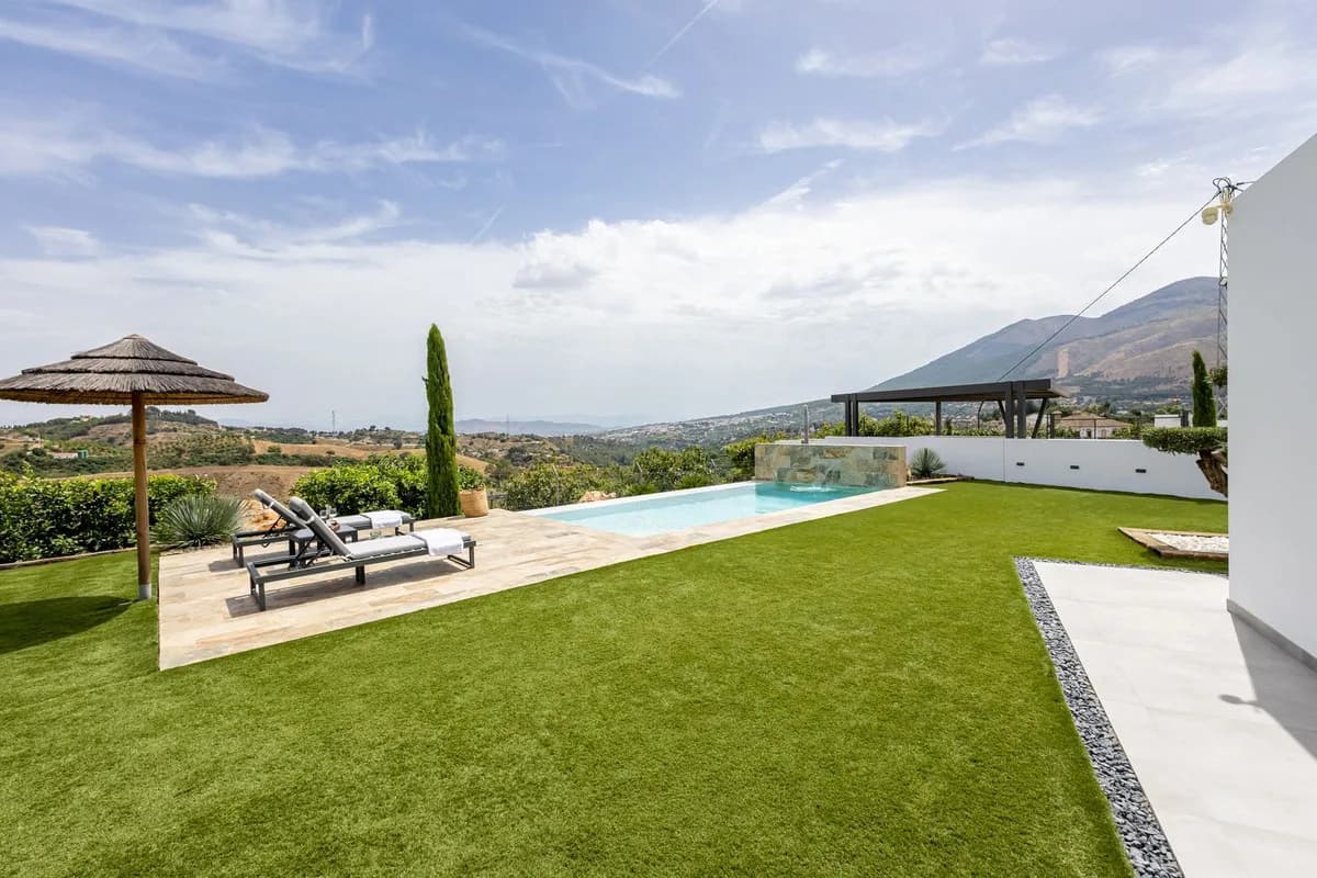 3 Bedroom Finca - Cortijo for Sale in Alhaurín el Grande, Málaga - Image 5