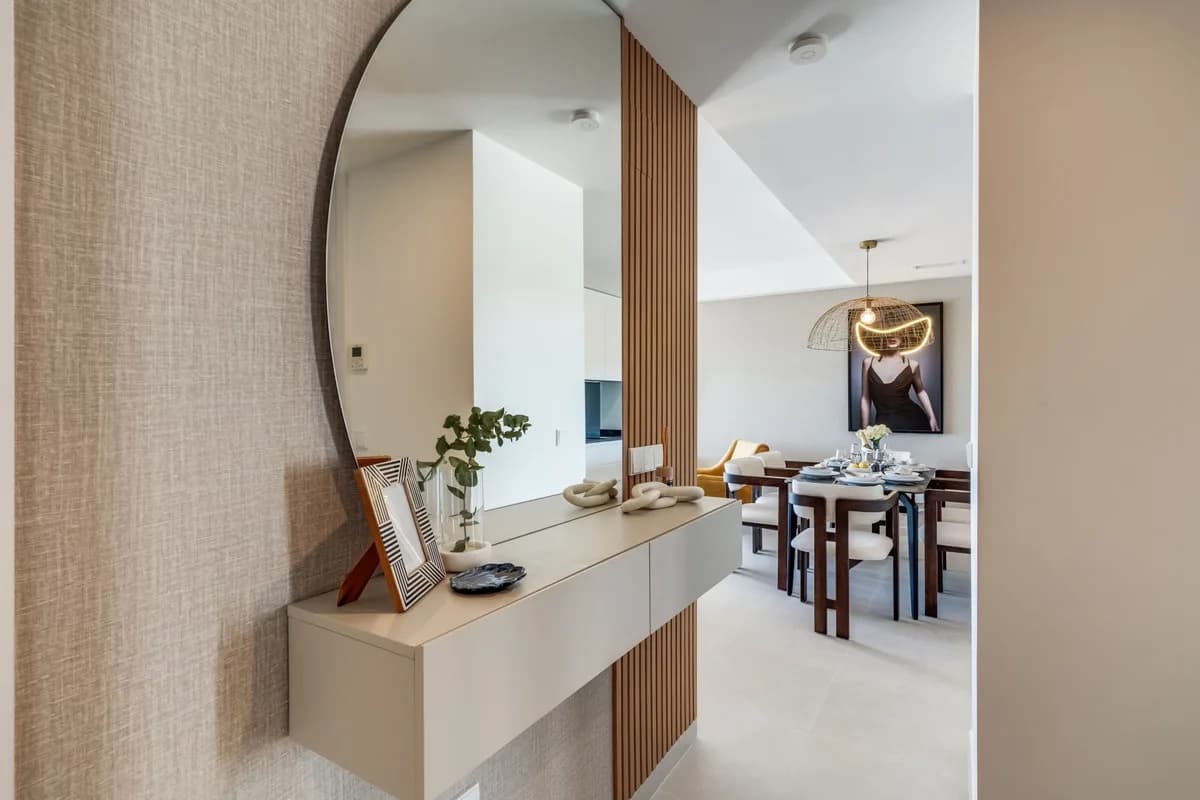 2 Bedroom Middle Floor Apartment for Sale in Estepona, Málaga - Image 7
