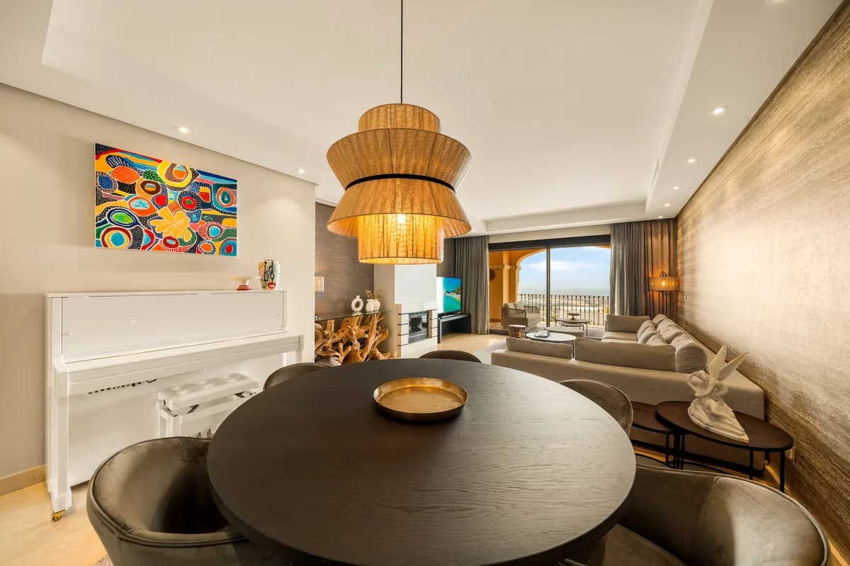 2 Bedroom Middle Floor Apartment for Sale in La Quinta, Málaga - Image 5