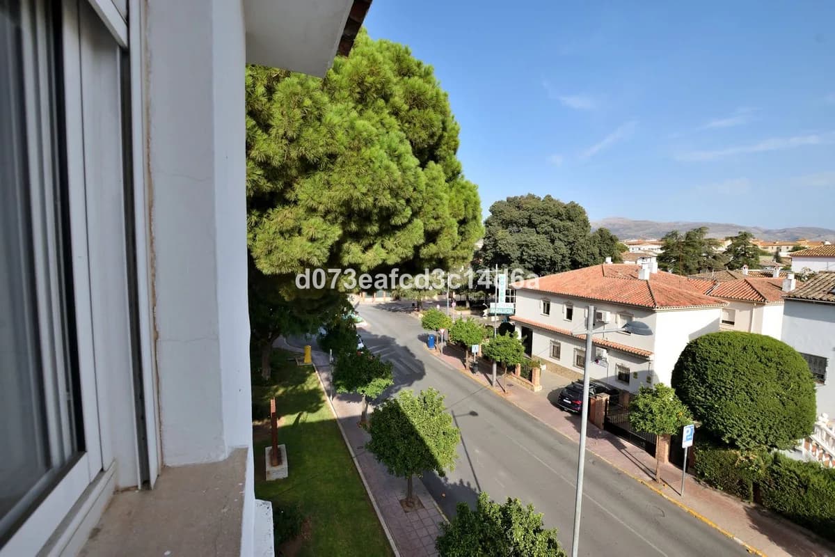 3 Bedroom Top Floor Apartment for Sale in Ronda, Málaga