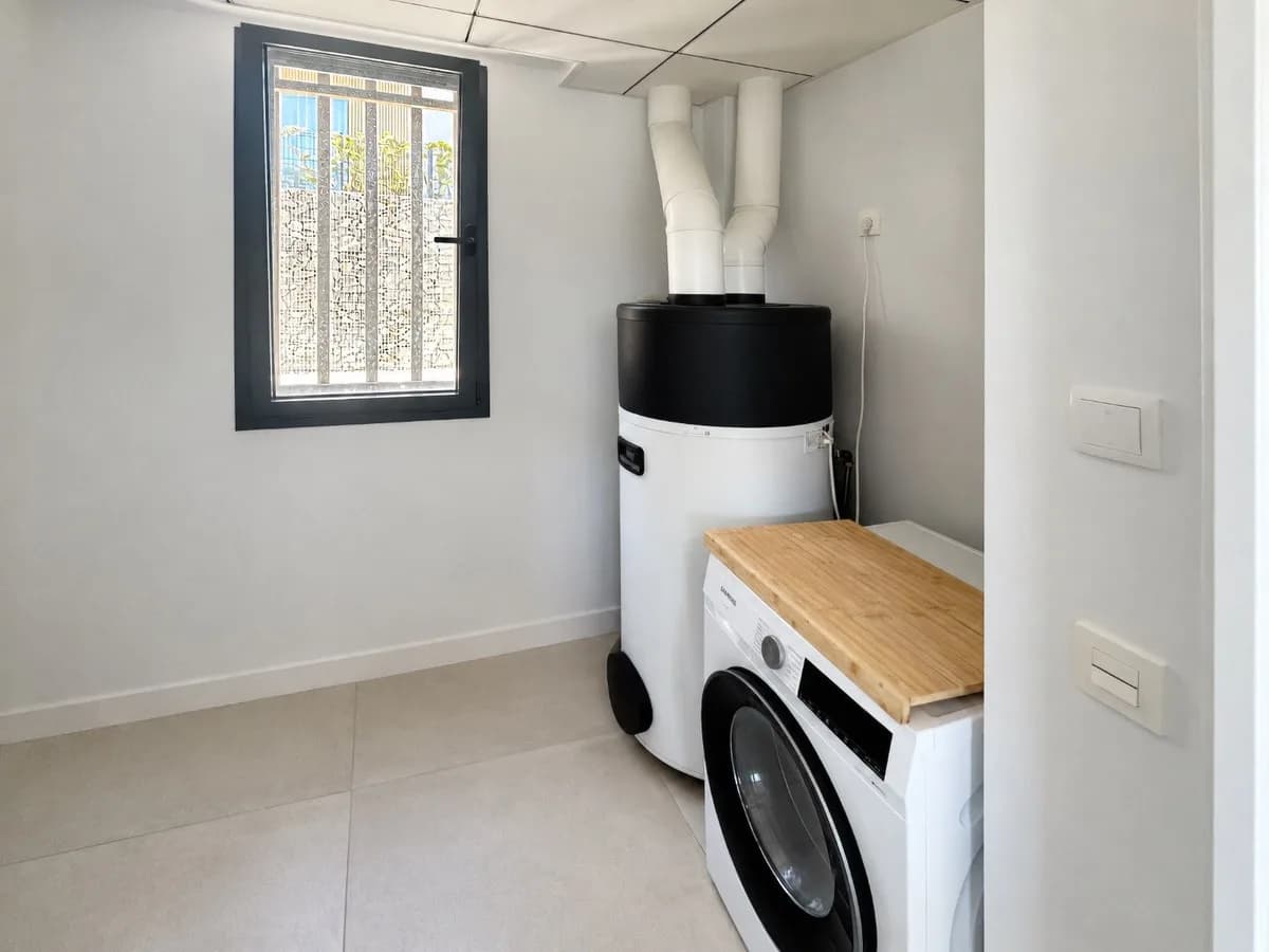 3 Bedroom Townhouse for Sale in El Chaparral, Málaga - Image 9
