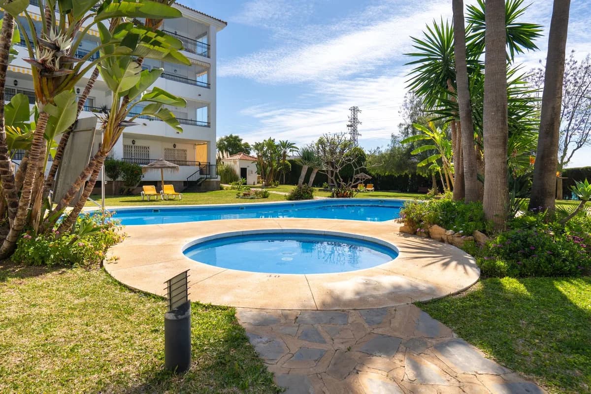 2 Bedroom Penthouse for Sale in Calahonda, Málaga - Image 3