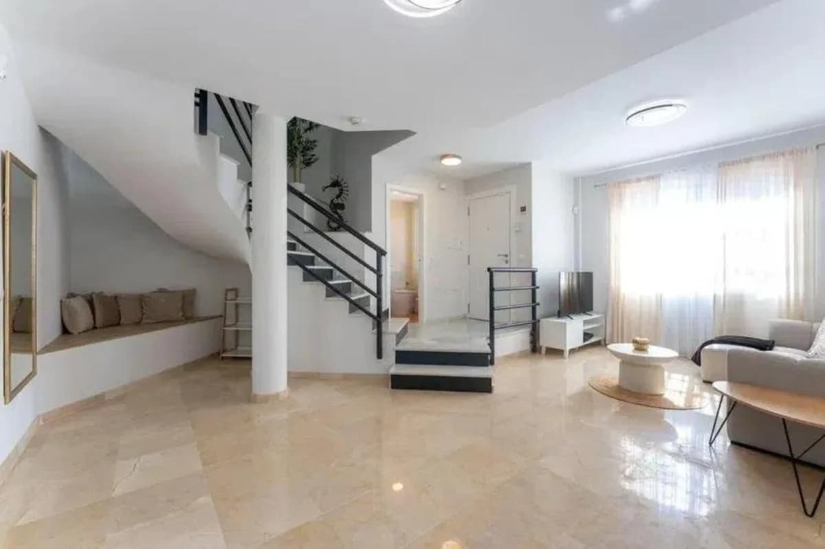 3 Bedroom Semi-Detached House for Sale in Cabopino, Málaga - Image 3