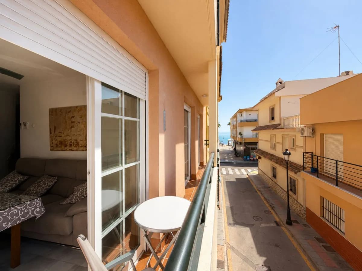 2 Bedroom Middle Floor Apartment for Sale in San Luis de Sabinillas, Málaga