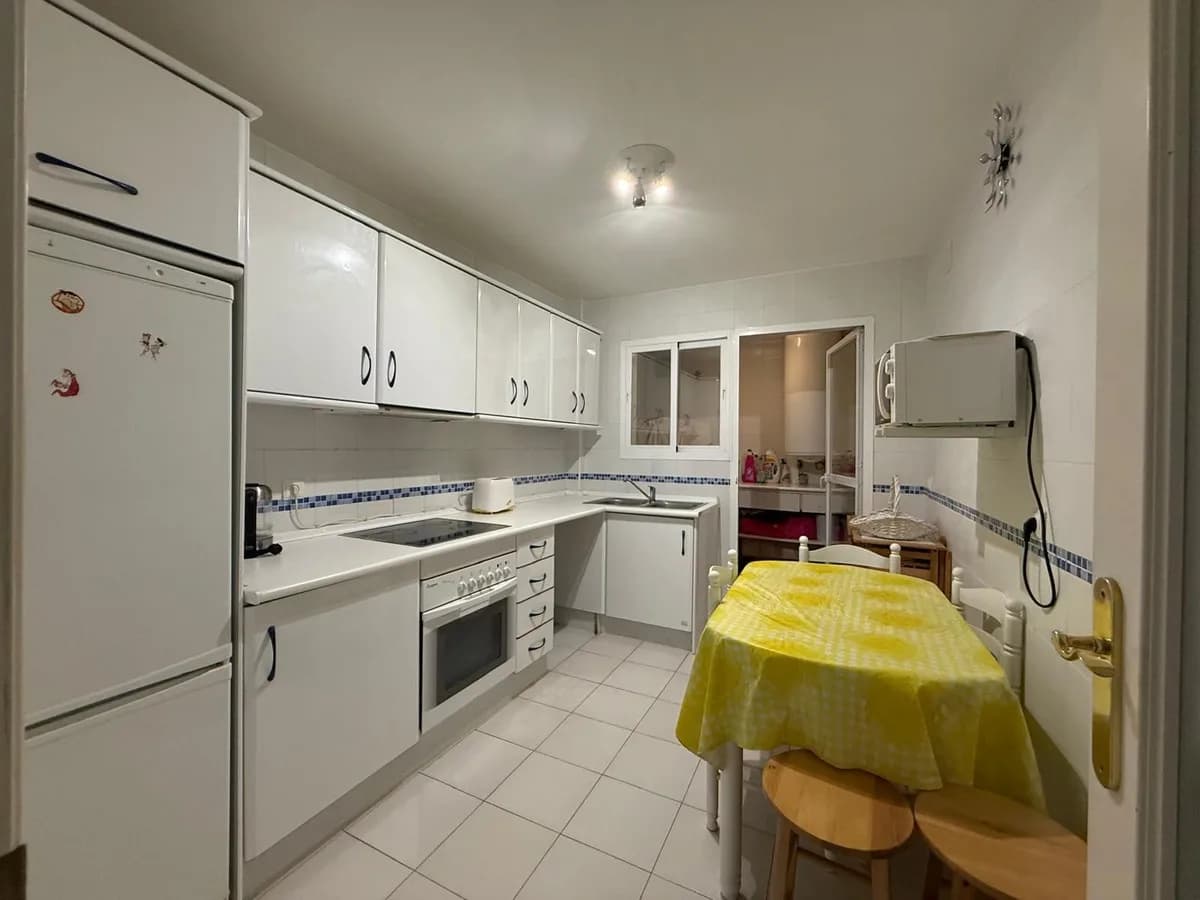 2 Bedroom Ground Floor Apartment for Sale in Calahonda, Málaga - Image 7