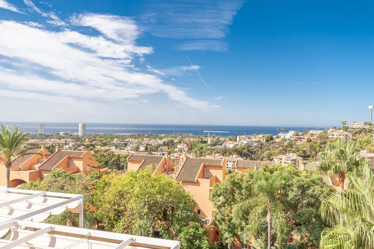 2 Bedroom Penthouse for Sale in Elviria, Málaga