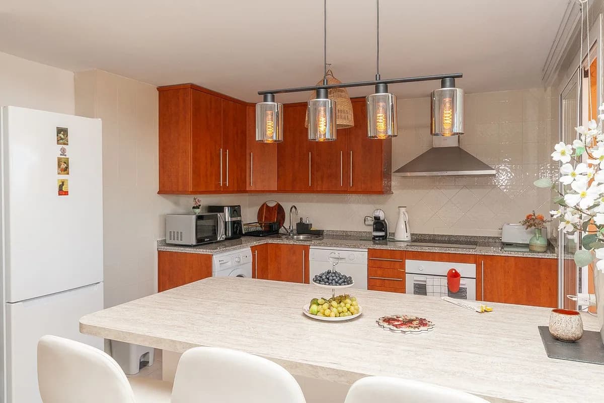 2 Bedroom Penthouse for Sale in Elviria, Málaga - Image 5