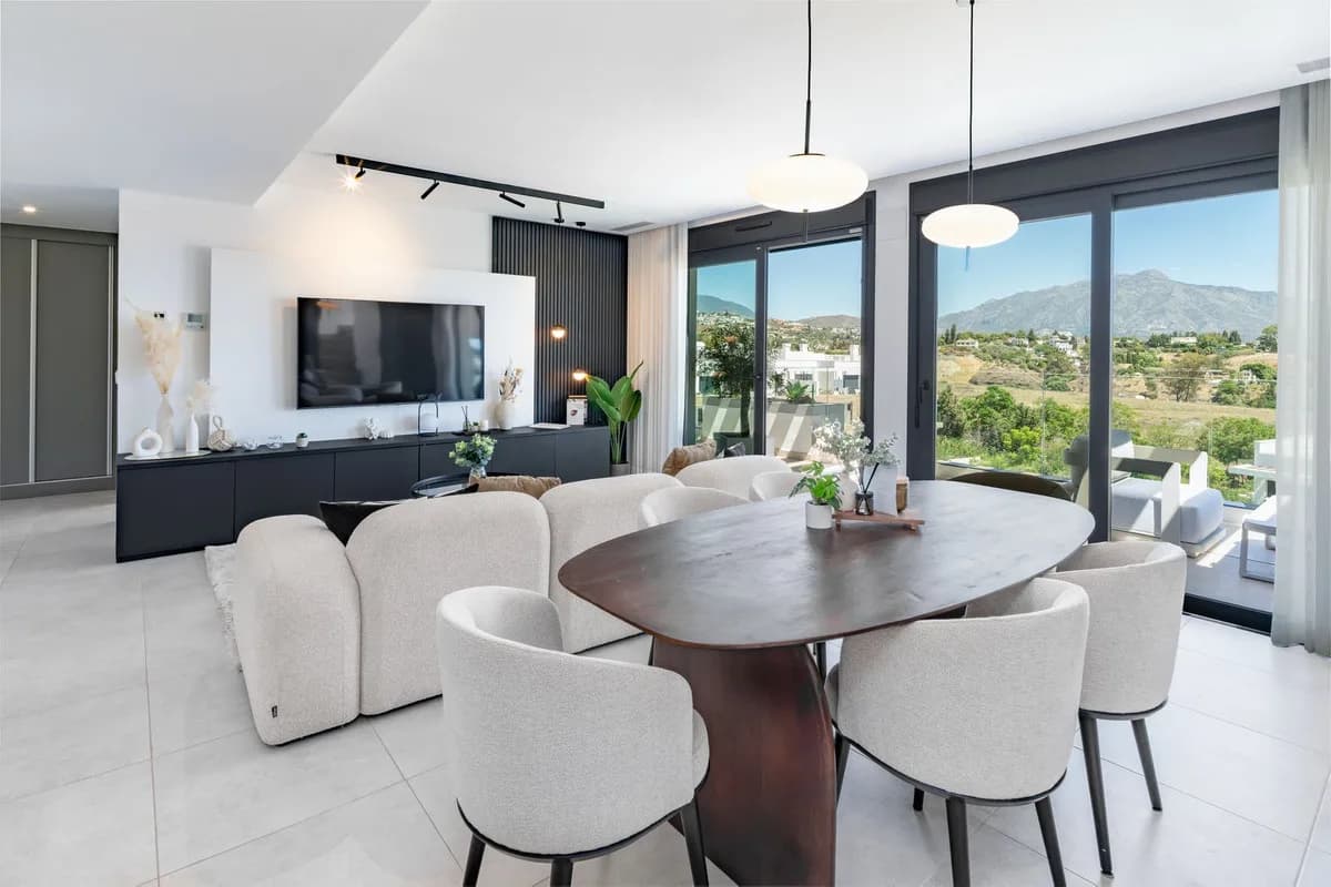 3 Bedroom Penthouse for Sale in New Golden Mile, Málaga