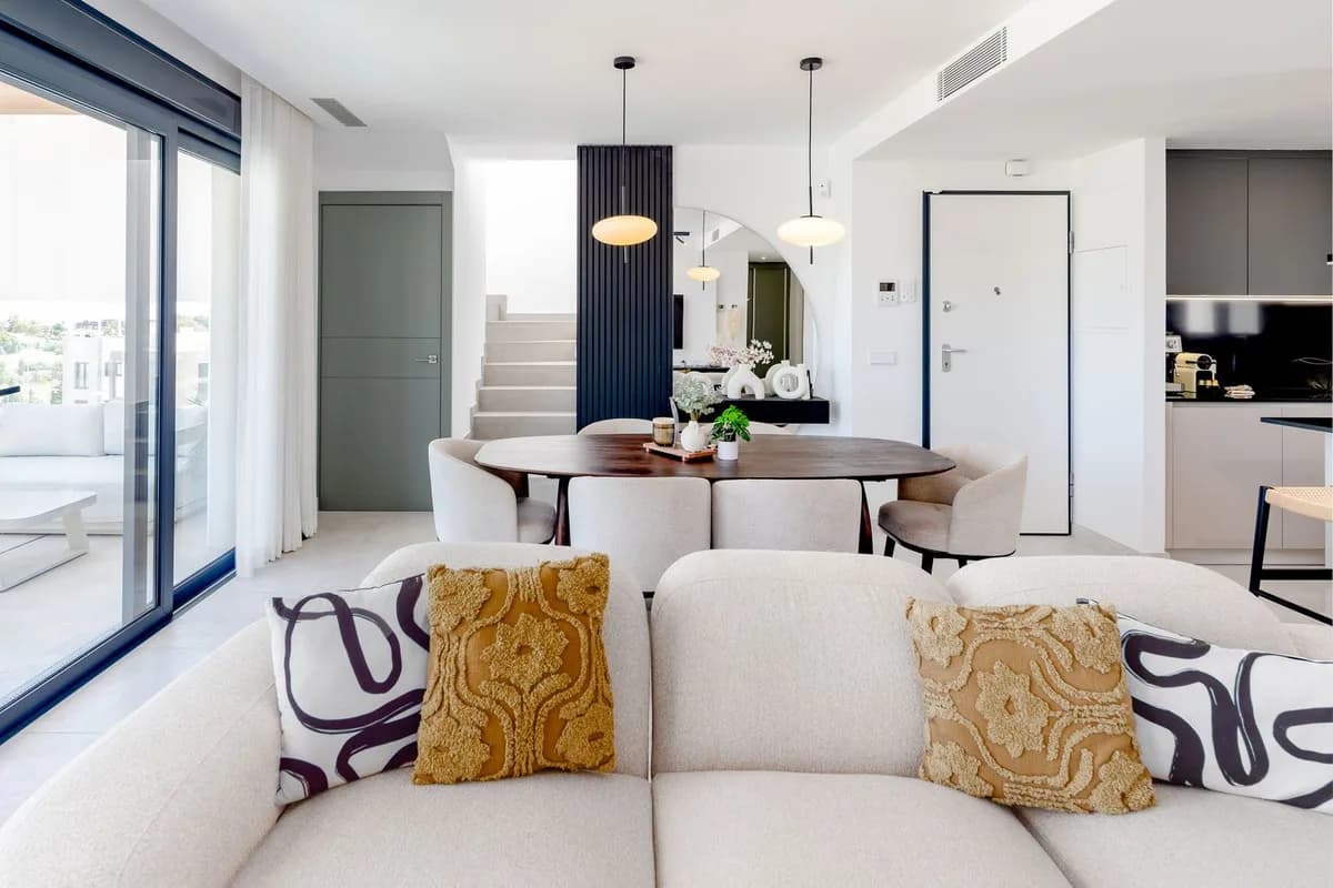 3 Bedroom Penthouse for Sale in New Golden Mile, Málaga - Image 8