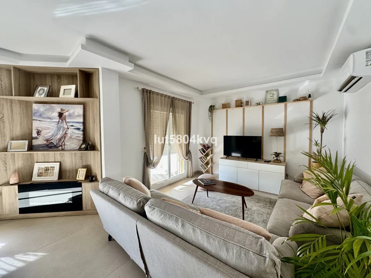 3 Bedroom Ground Floor Apartment for Sale in La Quinta, Málaga - Image 5