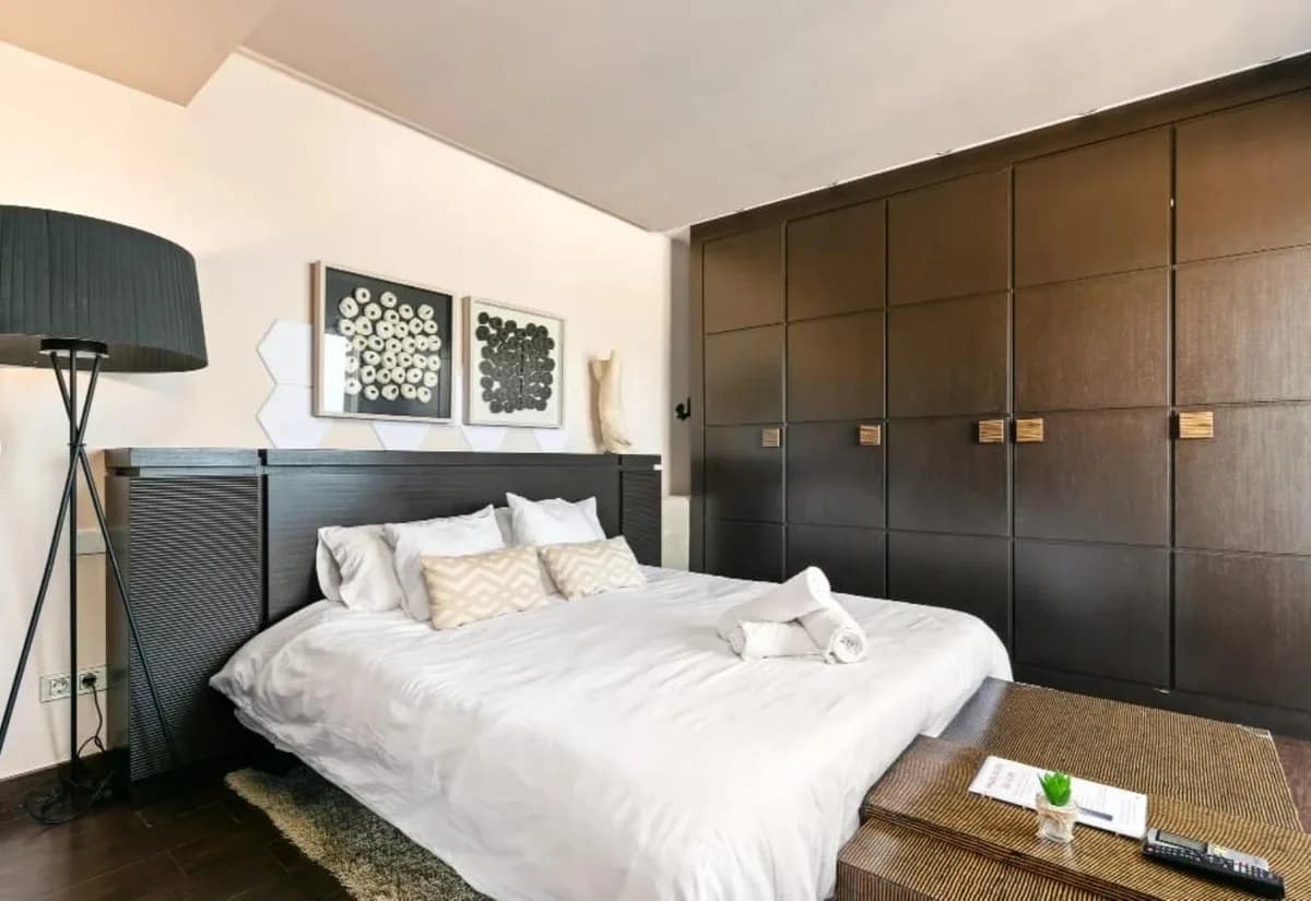1 Bedroom Top Floor Apartment for Sale in Marbella, Málaga - Image 7